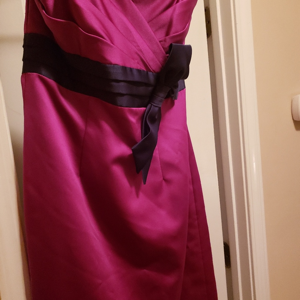 Dresses - Picture 3 of 5